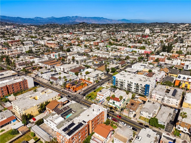 101 S. MARIPOSA AVE, Los Angeles CA: https://media.crmls.org/medias/0371cb68-ecd9-4b53-8883-b4077fba7144.jpg