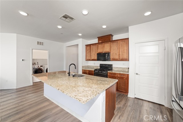 Detail Gallery Image 12 of 32 For 1530 Village Green Way, Beaumont,  CA 92223 - 2 Beds | 2 Baths