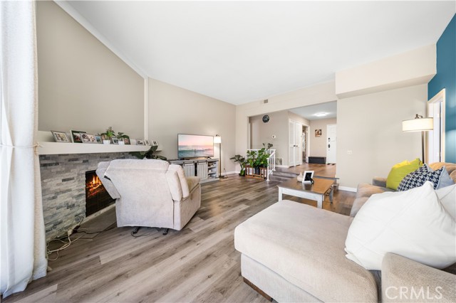 11 Palos, Irvine CA: https://media.crmls.org/medias/0372ffac-64c9-4ee2-9711-9d55977c8cc4.jpg