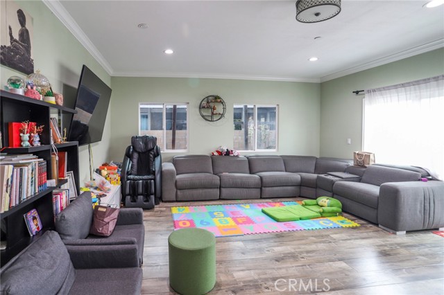 Detail Gallery Image 12 of 13 For 11239 Bowles Ave, Garden Grove,  CA 92841 - 3 Beds | 3 Baths