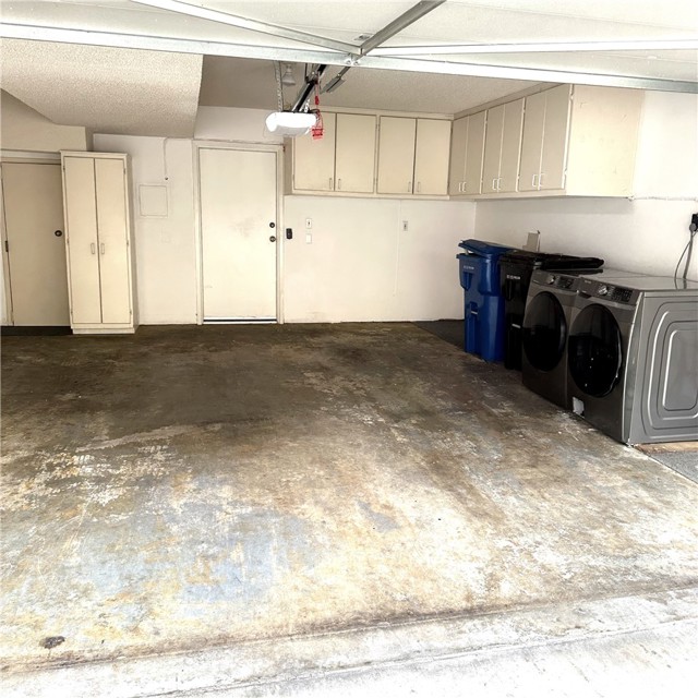 Detail Gallery Image 19 of 19 For 21931 Burbank #46,  Woodland Hills,  CA 91367 - 2 Beds | 2/1 Baths