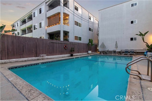 Detail Gallery Image 11 of 20 For 444 Obispo Ave #3,  Long Beach,  CA 90814 - 2 Beds | 2 Baths