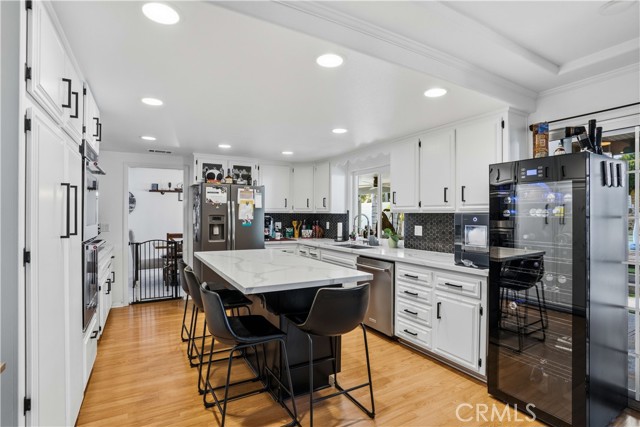 Detail Gallery Image 15 of 72 For 30169 Gulf Stream Dr, Canyon Lake,  CA 92587 - 4 Beds | 3 Baths