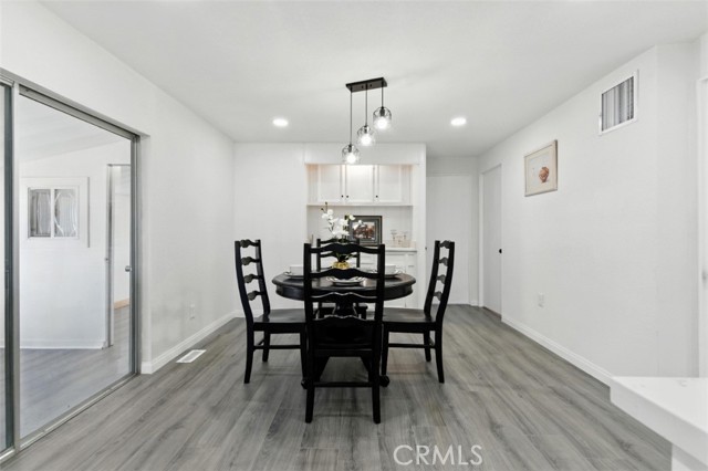 900 Santa Clara Circle, Hemet CA: https://media.crmls.org/medias/03739e25-530c-4dbf-90eb-fbd0ff22e299.jpg
