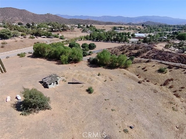 34255 Agua Dulce Canyon Road, Agua Dulce CA: https://media.crmls.org/medias/03743c73-1778-41dd-9c81-d92d3c2a3829.jpg