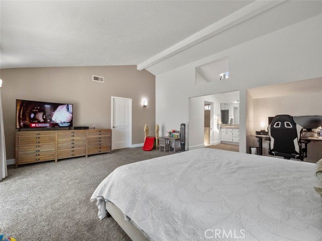 0374a159 C95e 412b 8639 B55232333673