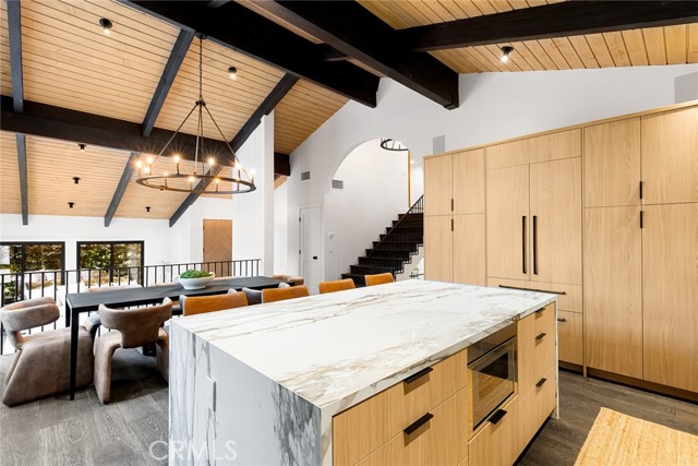 4885 Winnetka Avenue, Woodland Hills CA: https://media.crmls.org/medias/03756f99-9831-4b18-8f6a-811a05cd140b.jpg