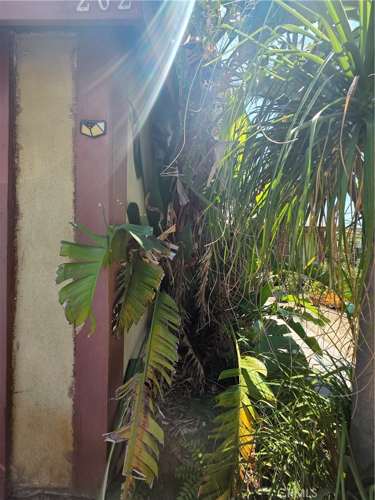 https://media.crmls.org/medias/0375861a-28fe-4ee6-a953-4cd1c9365633.jpg?preset=X-Large