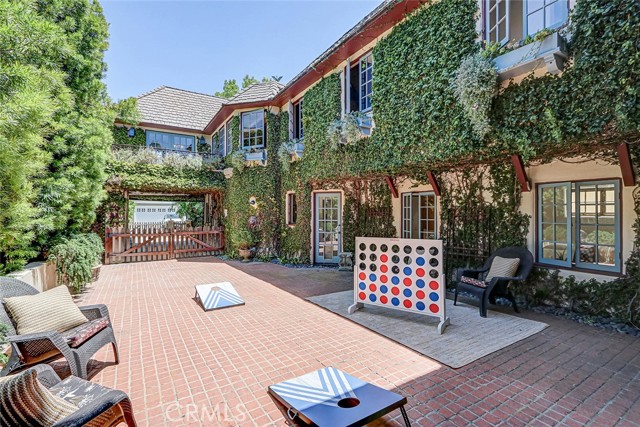 2917 N Poinsettia Avenue, Manhattan Beach CA: https://media.crmls.org/medias/0375d7ff-d799-4169-983a-23b07a27bae0.jpg