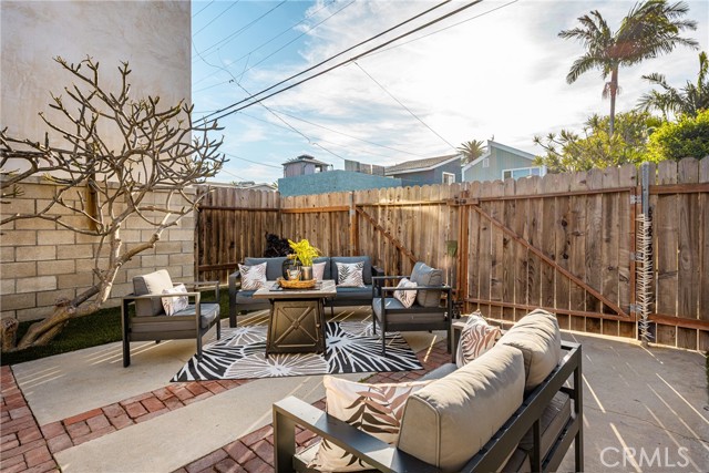 Detail Gallery Image 38 of 50 For 308 12th, Huntington Beach,  CA 92648 - 2 Beds | 1 Baths