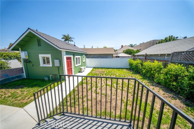 1532 W 22nd Street, Los Angeles CA: https://media.crmls.org/medias/0377717f-1827-438e-8c95-1858f2a7bf81.jpg
