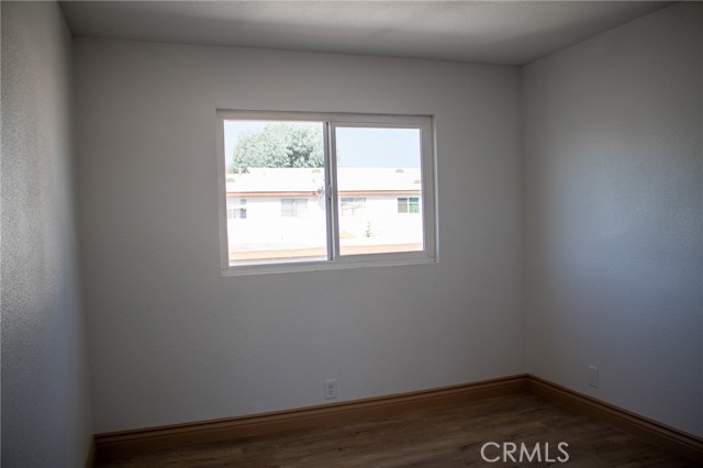 347 N Eucalyptus Avenue, Rialto CA: https://media.crmls.org/medias/037802d2-dfce-47b1-9390-2da71d0b23e0.jpg