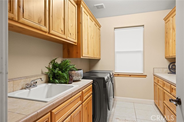 Detail Gallery Image 39 of 44 For 10473 Bogie, Chico,  CA 95928 - 4 Beds | 3 Baths