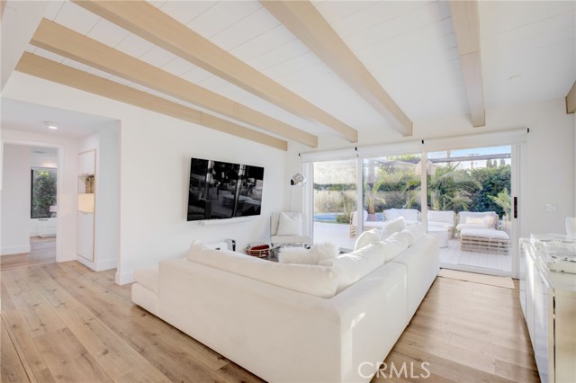 Detail Gallery Image 30 of 72 For 8161 Encino Ave, Northridge,  CA 91325 - 4 Beds | 3 Baths