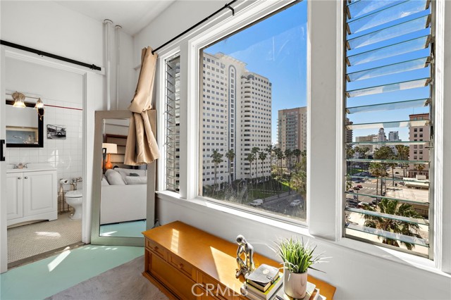 Detail Gallery Image 6 of 13 For 10 Atlantic #704,  Long Beach,  CA 90802 - 0 Beds | 1 Baths