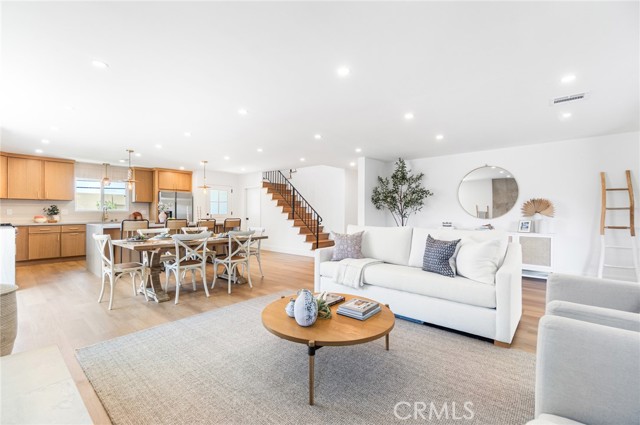22748 Samuel Street, Torrance CA: https://media.crmls.org/medias/037a0ceb-428e-45b9-95e9-1ed41841ba94.jpg