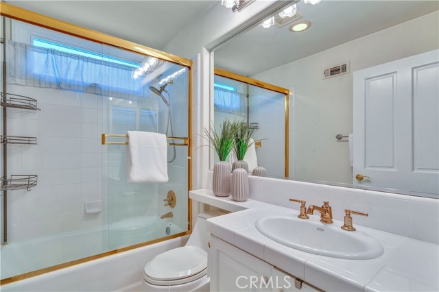 48 Via Porto Grande, Rancho Palos Verdes CA: https://media.crmls.org/medias/037a307d-d9d6-49ce-9976-bc218b605bd2.jpg