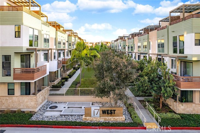 Detail Gallery Image 27 of 31 For 657 Wedge, Costa Mesa,  CA 92627 - 3 Beds | 2/2 Baths