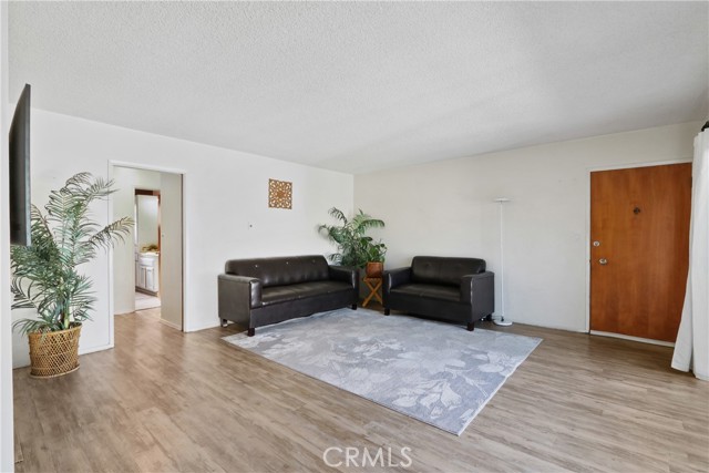 Detail Gallery Image 9 of 20 For 840 Cedar Ave. Unit #20, Long Beach,  CA 90813 - 2 Beds | 1 Baths