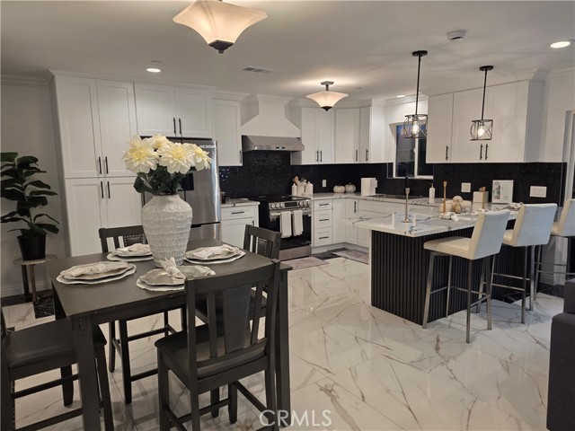 9555 Reichling Lane, Pico Rivera CA: https://media.crmls.org/medias/037af773-bdbf-4430-b5de-eee576e27418.jpg