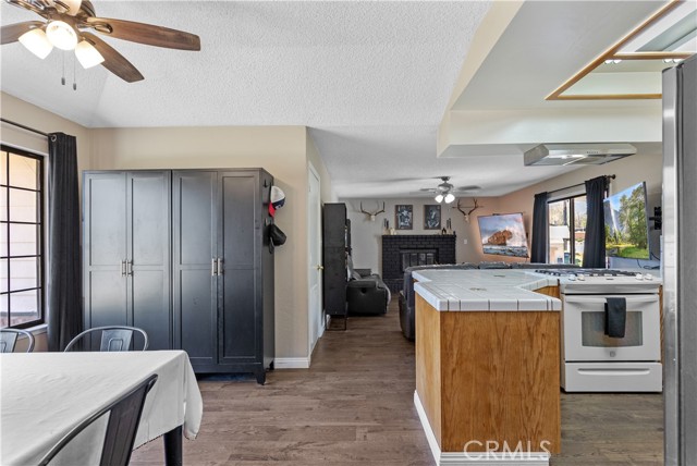 Detail Gallery Image 10 of 44 For 21921 Fig Ct, Tehachapi,  CA 93561 - 3 Beds | 2 Baths