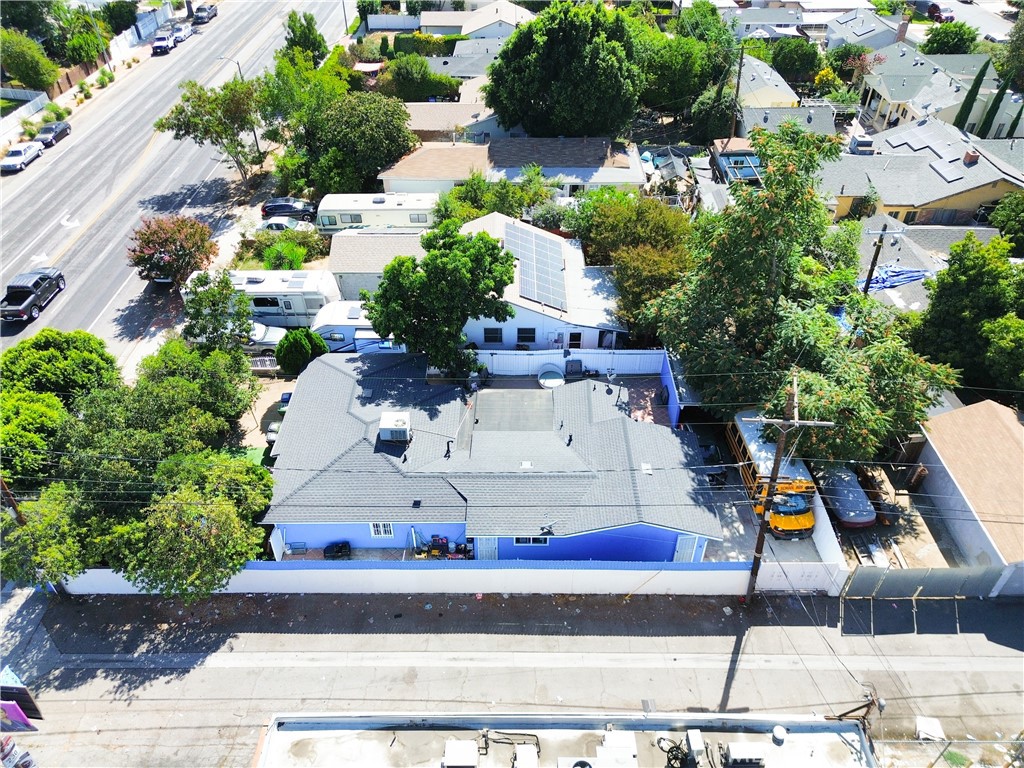 https://media.crmls.org/medias/037c7963-50b4-4dd6-9b4c-e1e4a13b8ee1.jpg?preset=X-Large