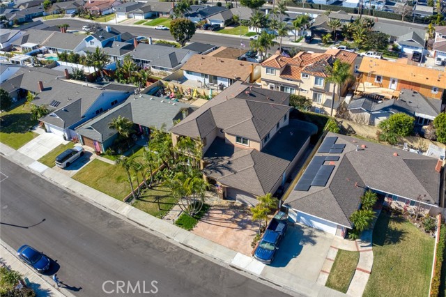 21131 Greenboro Lane, Huntington Beach CA: https://media.crmls.org/medias/037cf796-3aca-4fae-a82d-1abfd88b5bff.jpg
