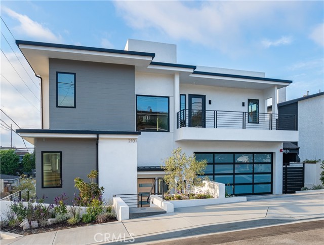 Detail Gallery Image 1 of 46 For 2101 Rockefeller Ln, Redondo Beach,  CA 90278 - 5 Beds | 4 Baths