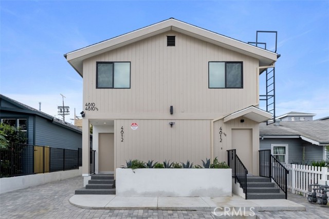 Front Image Thumbnail for CRBB25224295