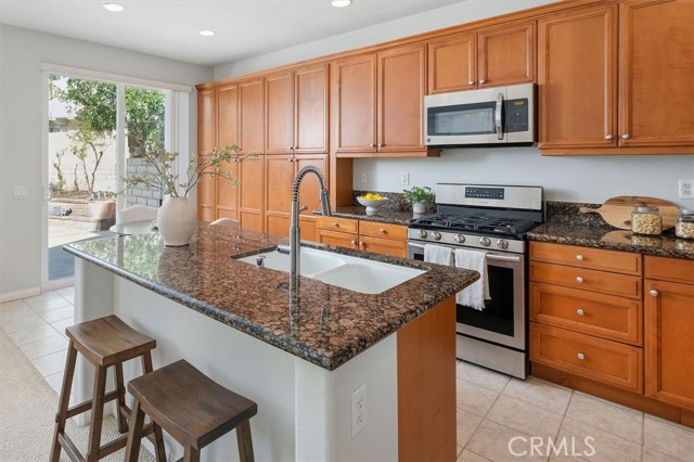 Detail Gallery Image 11 of 43 For 19345 Laroda Ln, Saugus,  CA 91350 - 3 Beds | 2/1 Baths