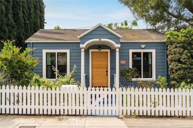 1812 Las Flores Drive, Los Angeles CA: https://media.crmls.org/medias/037ee06f-d70c-42c6-81cd-e11f0d7877e0.jpg