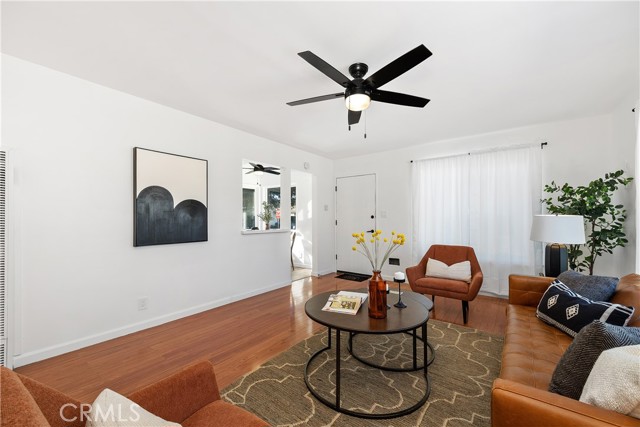 5536 Linden Avenue, Long Beach CA: https://media.crmls.org/medias/037f5994-63ff-4519-b92e-b72c96c3454e.jpg