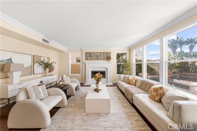3 Vincennes, Newport Coast CA: https://media.crmls.org/medias/037f9373-0138-42f4-b242-2b325feb29f6.jpg