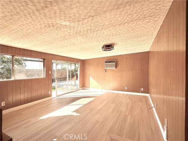 Detail Gallery Image 6 of 14 For 545 N 5th, La Puente,  CA 91744 - 3 Beds | 2 Baths