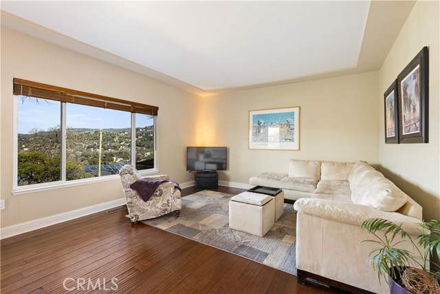 Detail Gallery Image 5 of 40 For 17444 Meadow View Dr, Hidden Valley Lake,  CA 95467 - 3 Beds | 2 Baths