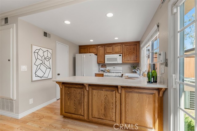 Detail Gallery Image 11 of 39 For 1404 Stonewood Ct, San Pedro,  CA 90732 - 2 Beds | 2/1 Baths