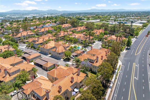 3190 Altura Court, Corona CA: https://media.crmls.org/medias/03821bcb-cb93-4e4c-80a2-58bd80f1332e.jpg