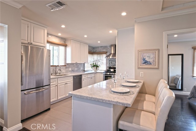 Detail Gallery Image 36 of 51 For 1319 Unit B W Bay Ave #B,  Newport Beach,  CA 92661 - 1 Beds | 1 Baths