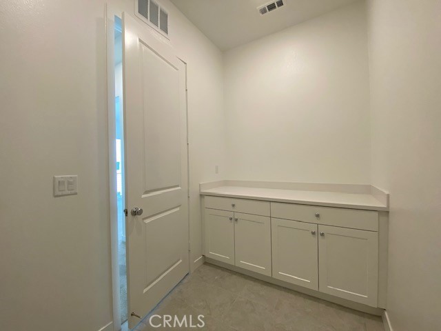 26955 Prospector Road, Valencia CA: https://media.crmls.org/medias/03823e84-950c-4eb0-a0e3-fbdb0364f359.jpg