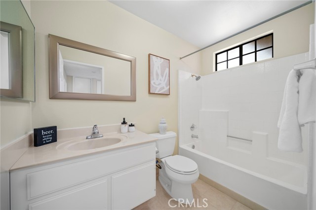 Detail Gallery Image 15 of 19 For 1013 S Reservoir St, Pomona,  CA 91766 - 3 Beds | 2/1 Baths