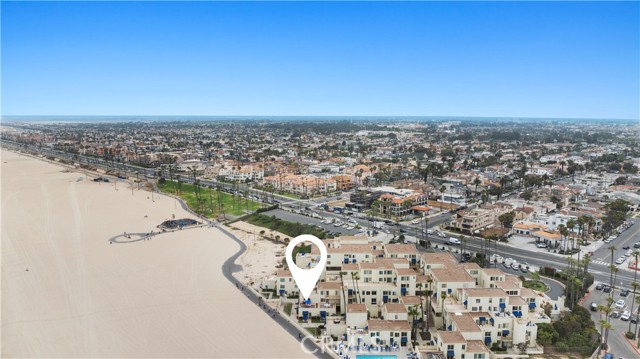 711 Pacific Coast, Huntington Beach CA: https://media.crmls.org/medias/0382abf2-ae10-4818-97c5-37c4489701a1.jpg