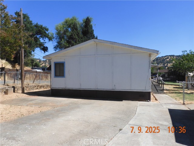 Detail Gallery Image 2 of 27 For 12980 Island Dr, Clearlake Oaks,  CA 95423 - 2 Beds | 2 Baths
