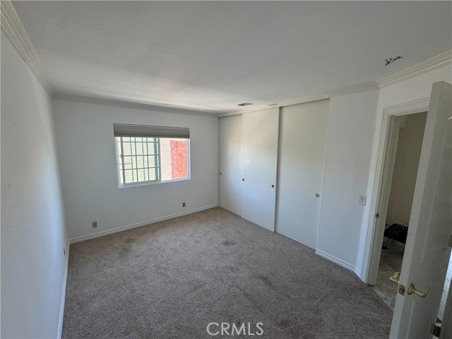 21041 Shaw Lane, Huntington Beach CA: https://media.crmls.org/medias/038382d2-1051-4a82-8f98-7eb91c9d09d2.jpg