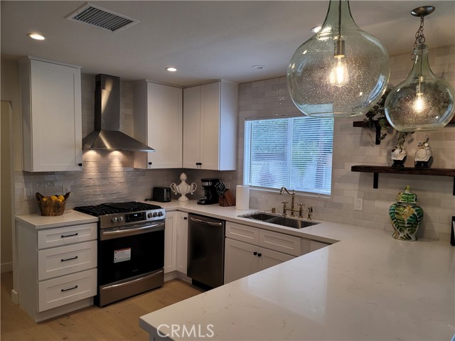 Detail Gallery Image 7 of 16 For 913 Clemensen Ave, Santa Ana,  CA 92705 - 3 Beds | 2 Baths