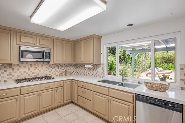 Detail Gallery Image 21 of 48 For 27072 Esward Dr, Calabasas,  CA 91301 - 5 Beds | 3 Baths