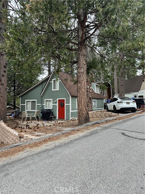 32064 Hunsaker Way, Running Springs CA: https://media.crmls.org/medias/0384c36c-7faf-4ddc-b936-1d93f5737a61.jpg