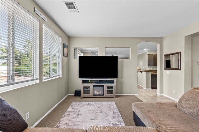 Detail Gallery Image 7 of 59 For 39926 Meadowcrest Way, Palmdale,  CA 93551 - 5 Beds | 3 Baths