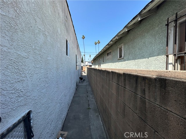 Detail Gallery Image 21 of 27 For 441 W 69th St, Los Angeles,  CA 90003 - – Beds | – Baths