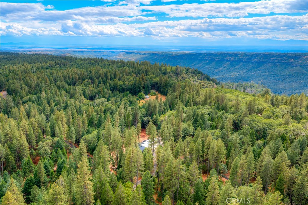 https://media.crmls.org/medias/03873d32-13e4-42c2-87b3-36d2696b888d.jpg?preset=X-Large