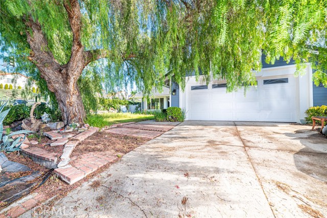 Detail Gallery Image 2 of 9 For 12012 Barclay, Moreno Valley,  CA 92557 - 3 Beds | 2 Baths